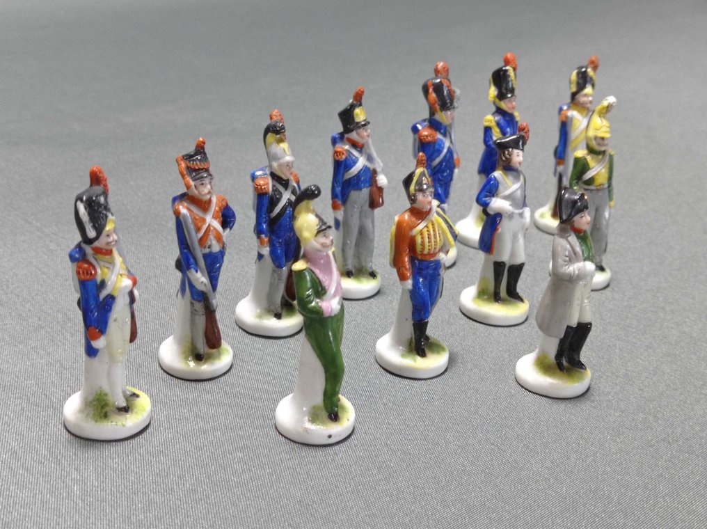 Scheibe-Alsbach - 12 Soldats de l'Armée - Premier Empire Napoléon - Militær miniatyrfigur - Porselen #2.1