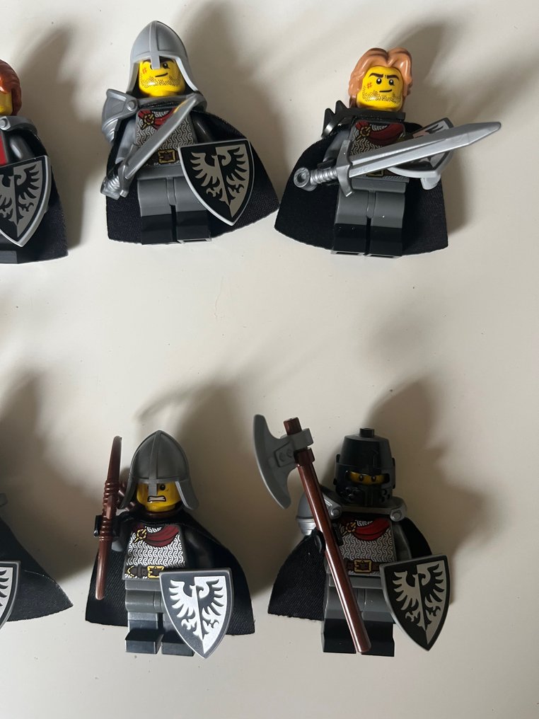 Lego - Castle - 10 x RARE Red Black Falcons Knights Army Minifigures FULL ARMED Lot Limited Edition original #3.1
