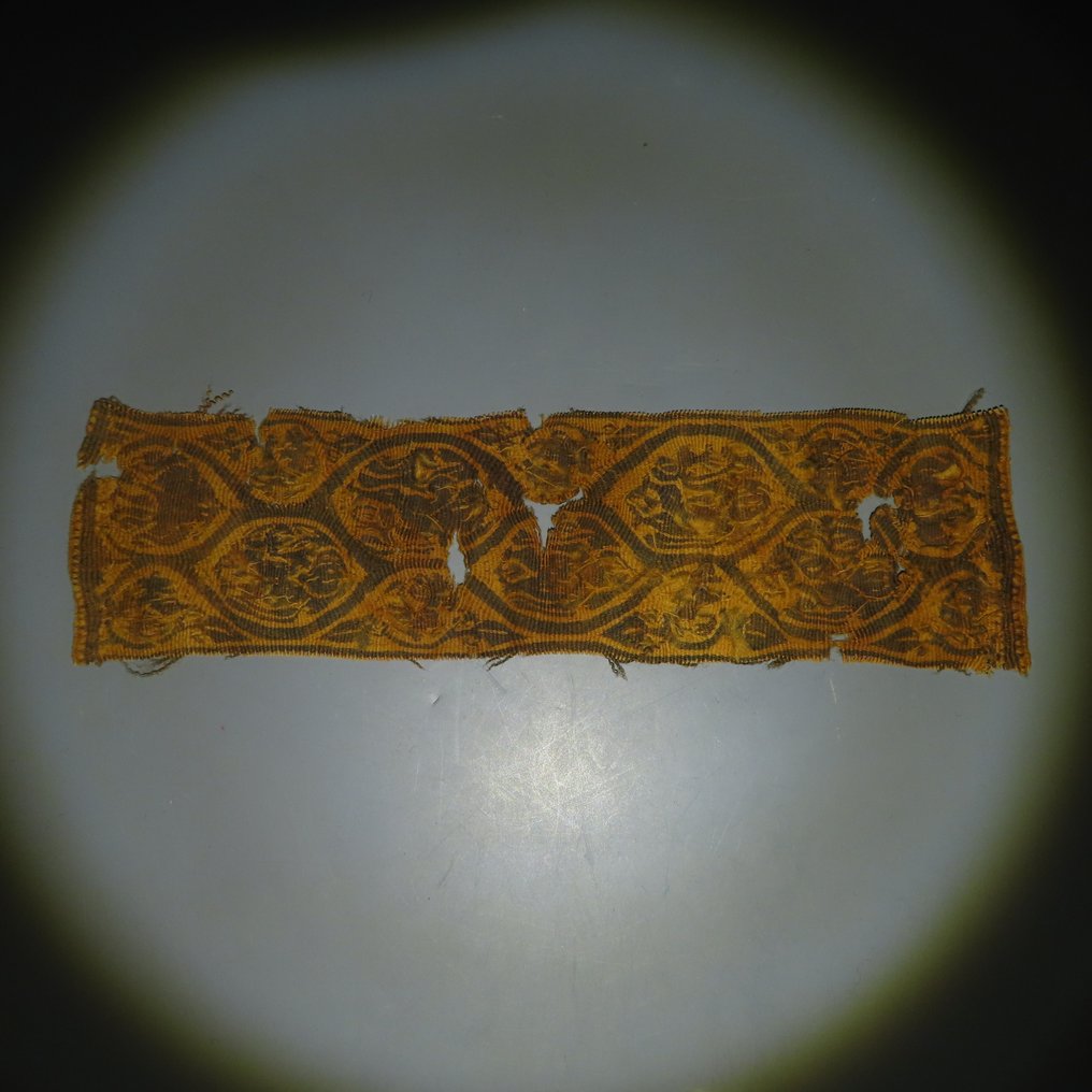 Oud Egypte, Koptisch Wol Textielfragment. 6e eeuw na Christus. 22,5cm Lengte. #2.2