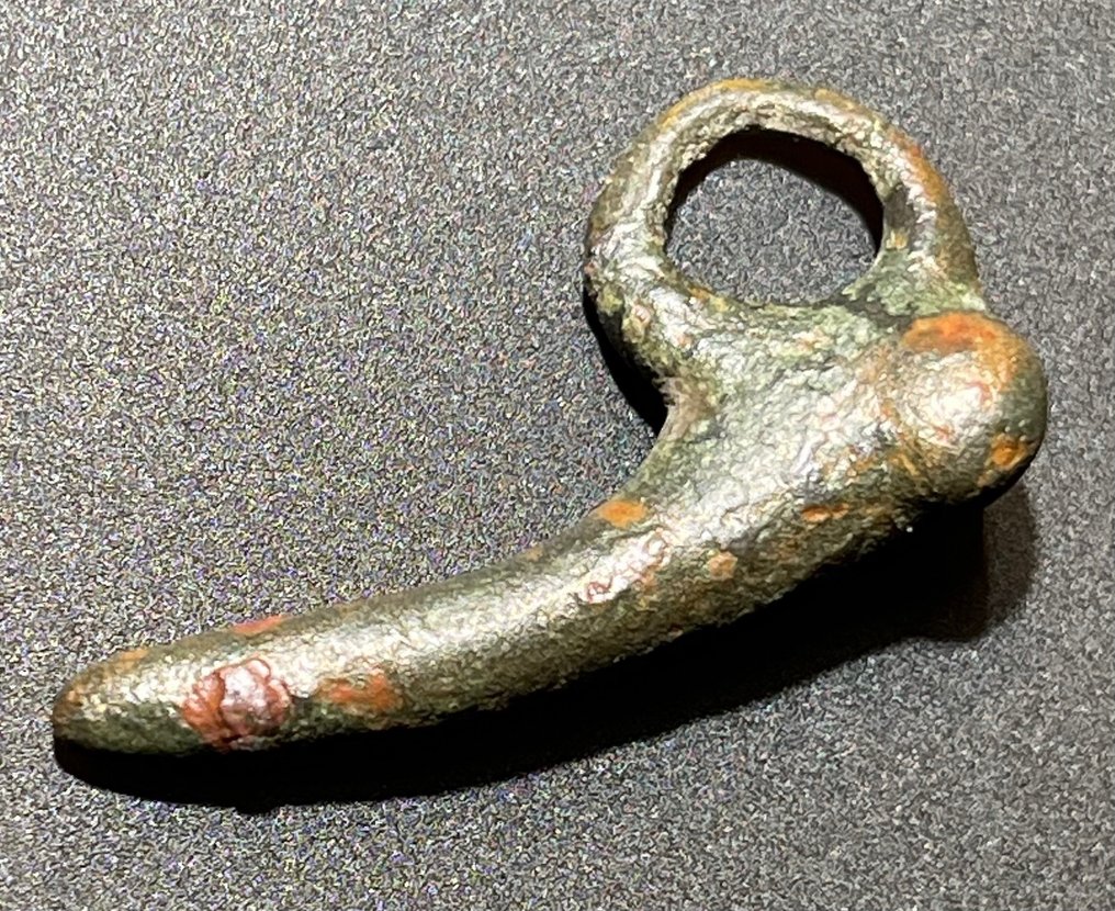 Antigua Roma Bronce Amuleto en forma de Falo- Símbolo de Erotismo y Fertilidad. Con una exportación austriaca #2.2