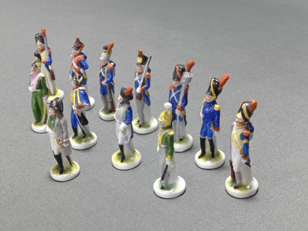 Scheibe-Alsbach - 12 Soldats de l'Armée - Premier Empire Napoléon - Militær miniatyrfigur - Porselen #2.2