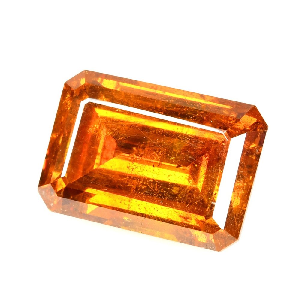 No Reserve Price Orange Sphalerite  - 8.58 ct - International Gemological Institute (IGI) #2.1