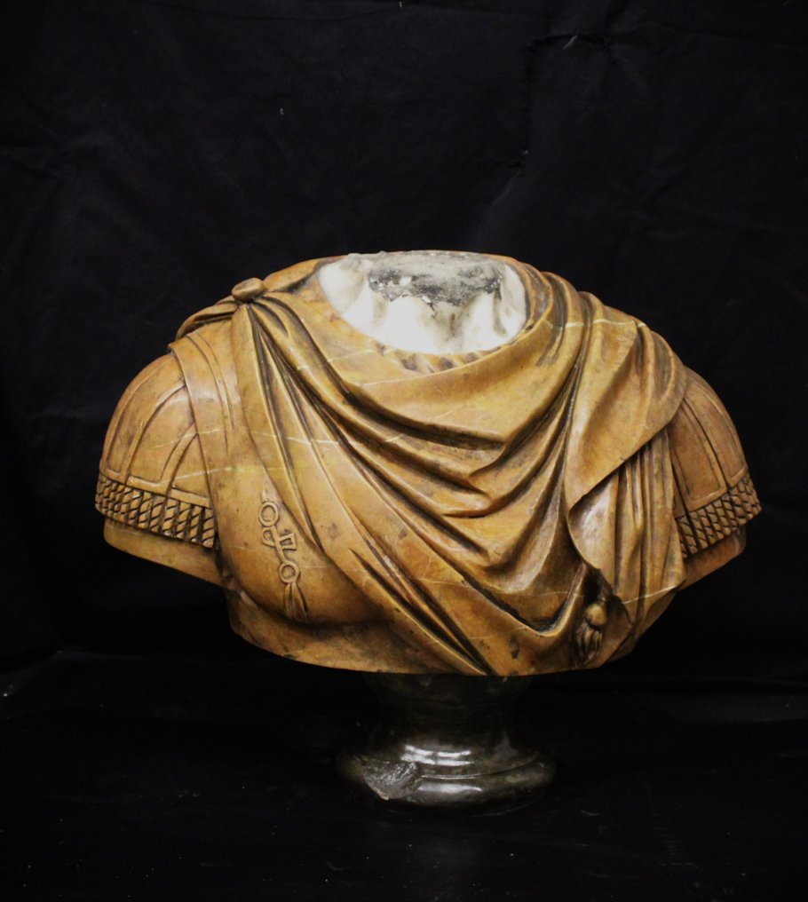 Byste, Grande busto di Imperatore - 55 cm - Marmor #1.1