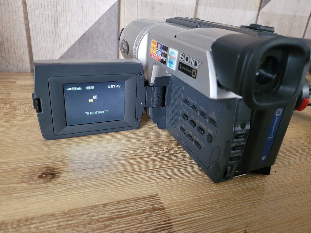 Sony CCD-TRV408e Videokamera/felvevő S-VHS-C #3.1
