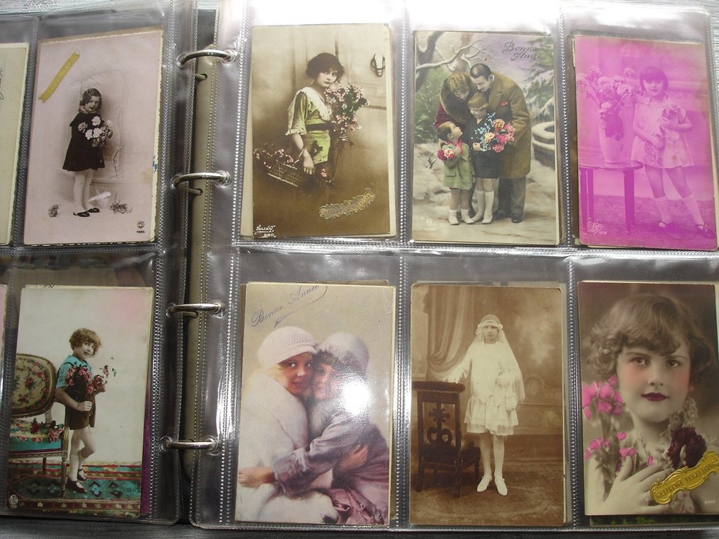Fantastyczne romantyczne kobiety, dzieci i pary w zbliżonym albumie zawierającym około 500 pocztówek - Pocztówka (500) - 1920-1960 #3.2