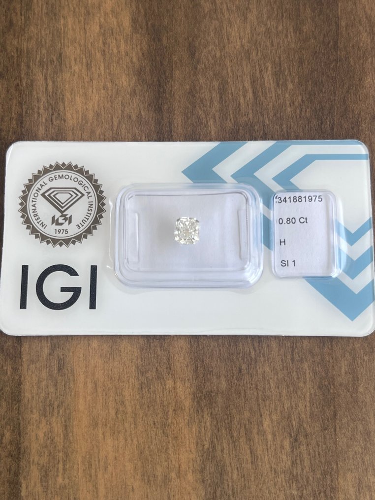 1 pcs Diamant  (Natuurlijk)  - 0.80 ct - Radiant - H - SI1 - International Gemological Institute (IGI) #1.1