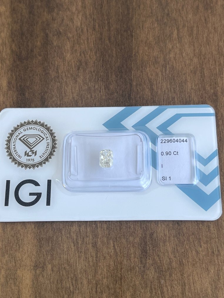 1 pcs Diamant  (Natural)  - 0.90 ct - Radiant - I - SI1 - International Gemological Institute (IGI) #1.1