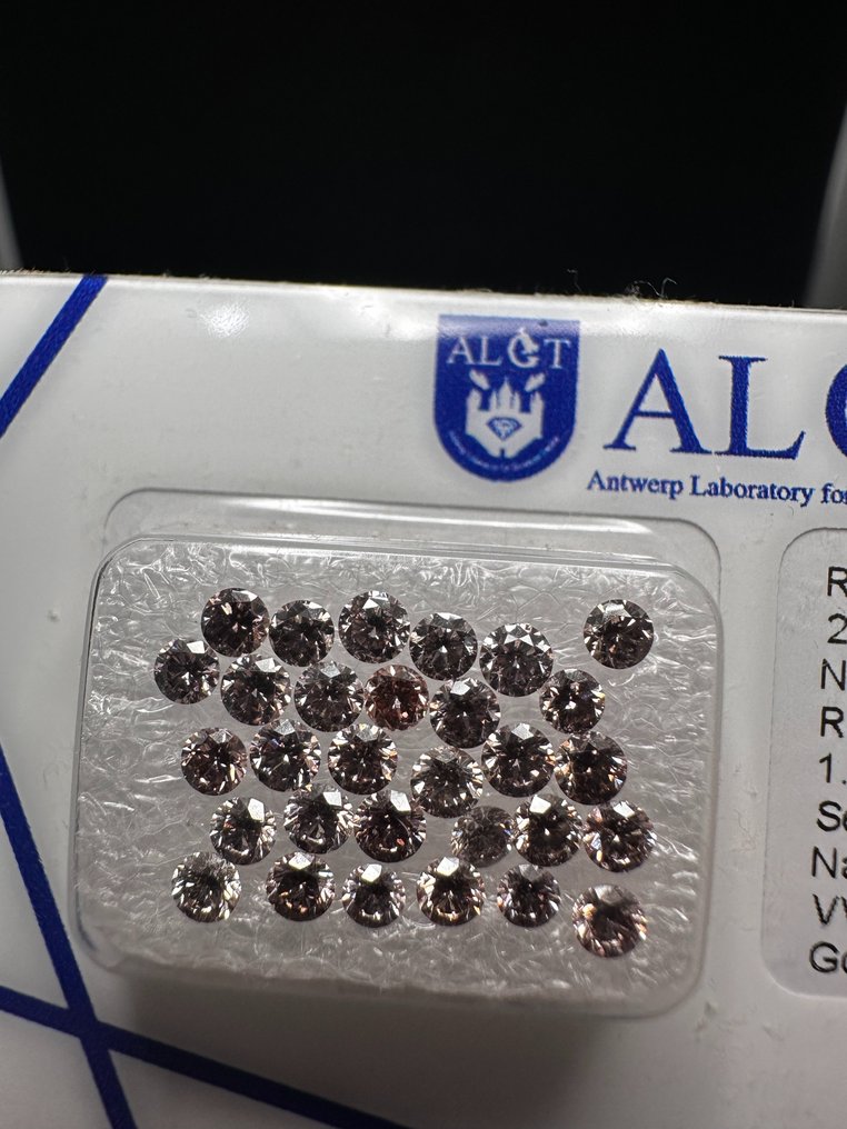 30 pcs Diamante  (Colorido natural)  - 1.91 ct - Redondo Vários tons de rosa - I1, VVS1 - Antwerp Laboratory for Gemstone Testing (ALGT) #2.1