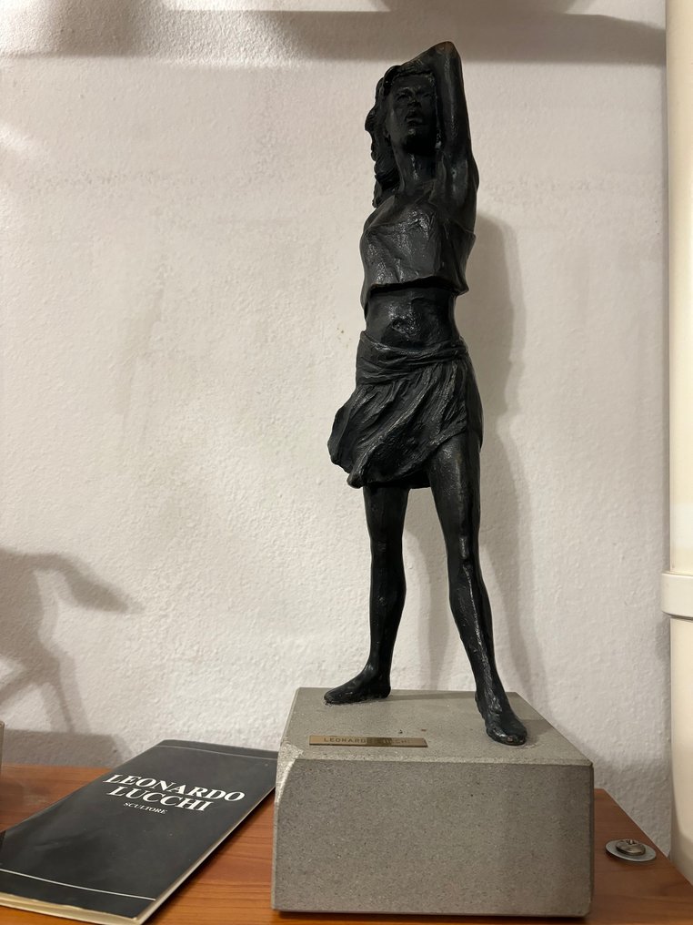 Leonardo Lucchi (1952) - 雕像 - La giovinetta - 黄铜色 #2.1