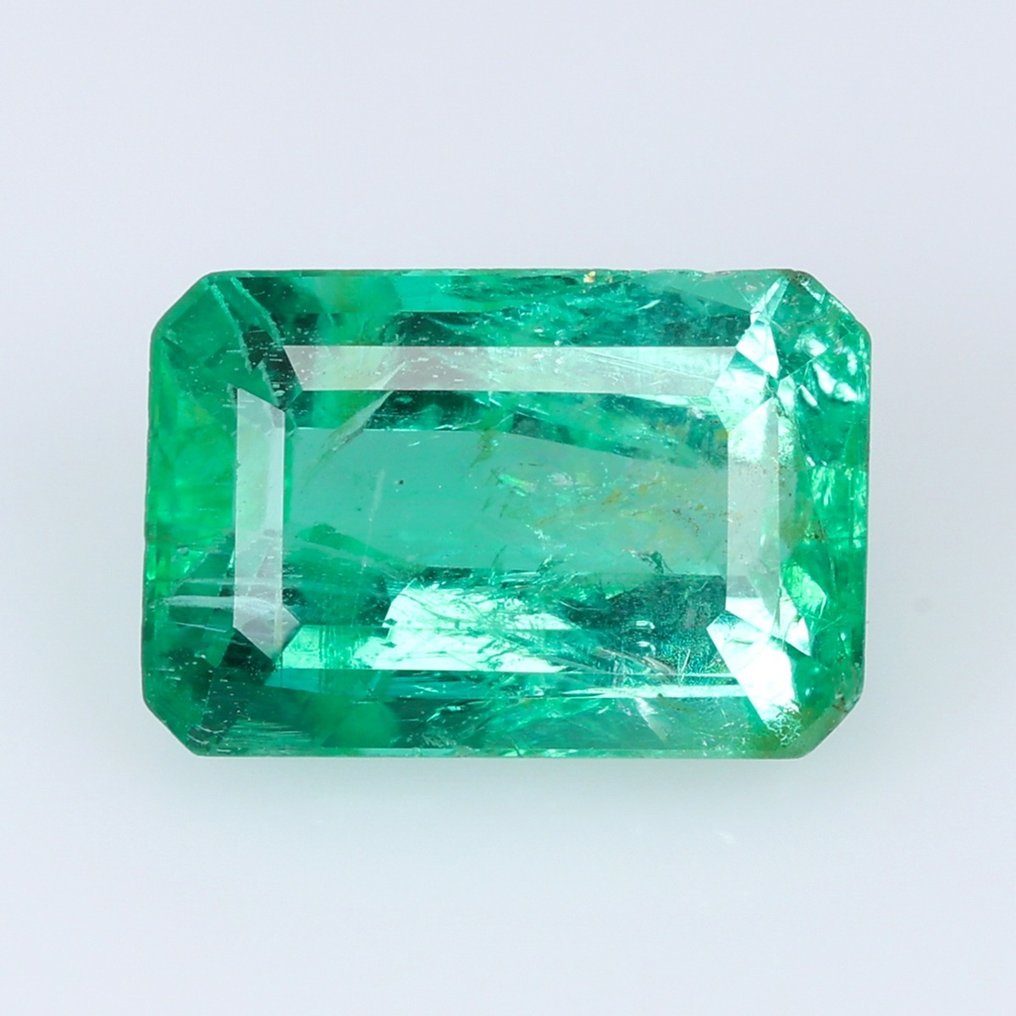 Verde Smeraldo  - 2.22 ct - Gemological Institute of America (GIA) #1.1