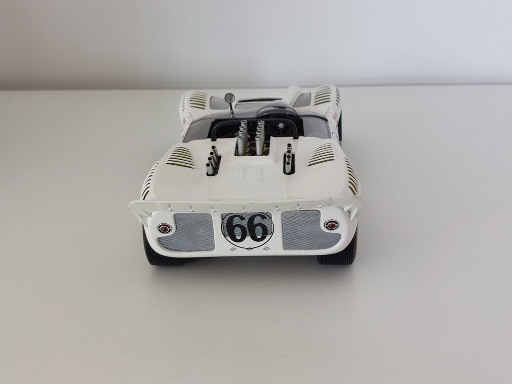 Autoart 1:18 - Modell autó - Chapparal - 2 Sport Racer N 66 - Győztes USRRC 1965 J. Hall #2.1