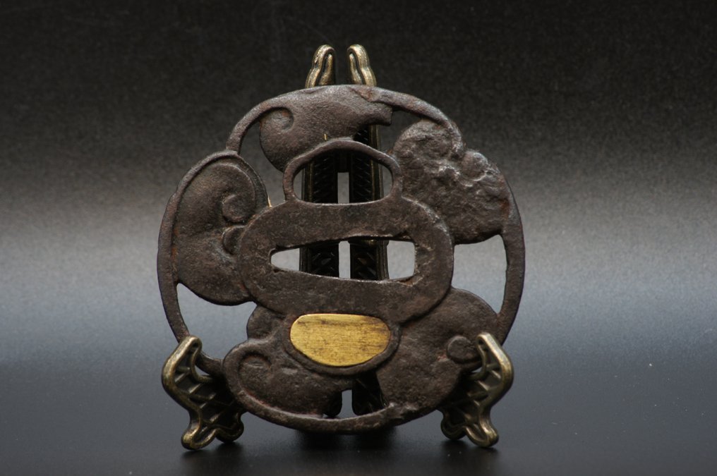 A quince-shaped iron tsuba 木瓜形鍔 - Samurai - Japan #3.2