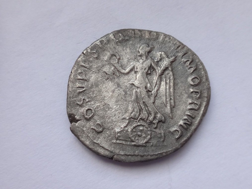 Romarriket. Trajan (AD 98-117). Denarius #3.1