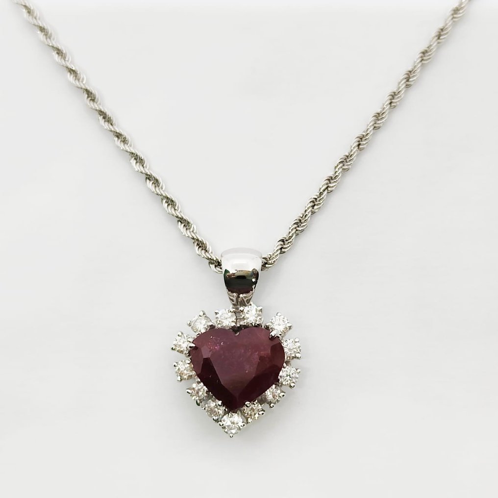 No Reserve Price - Necklace with pendant - 18 kt. White gold -  4.34ct. tw. Ruby - Diamond #1.2