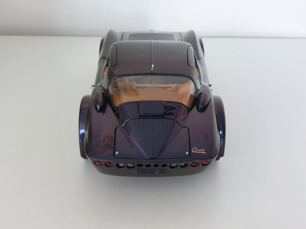 Exoto 1:18 - Modellbil - Exoto - 1963-65 Exoto Corvette Grand Sport Coupe #2.2