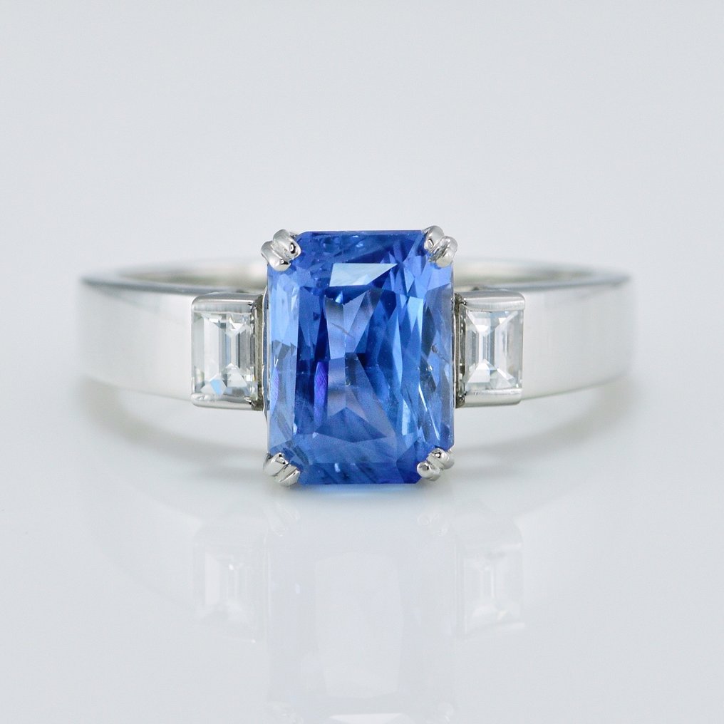 Ring Platina -  3.33ct. tw. Saffier - Diamant - 3 stenen verlovingsring #1.1