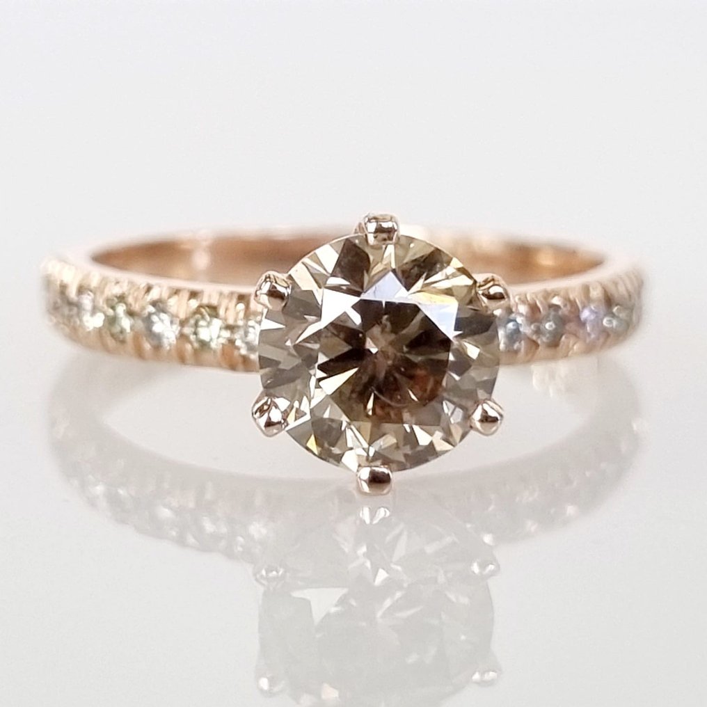 Ring - 14 karat Rosegull -  1.57 tw. Brun Diamant  (Naturfarget) - Diamant #1.1