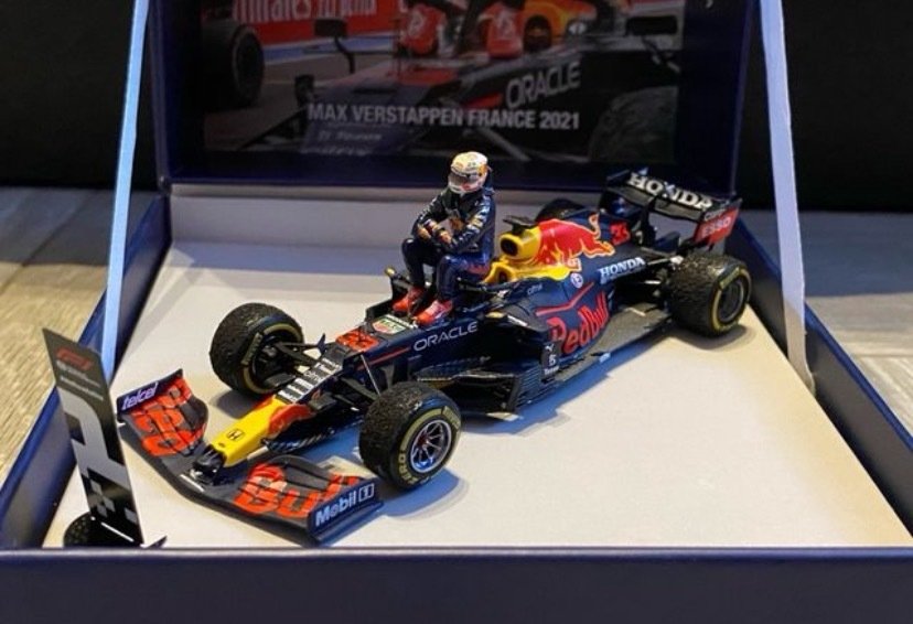 Red Bull Racing series 1:43 - Voiture de sport miniature - Red Bull GP Francia 2021 - Formule 1 #3.1