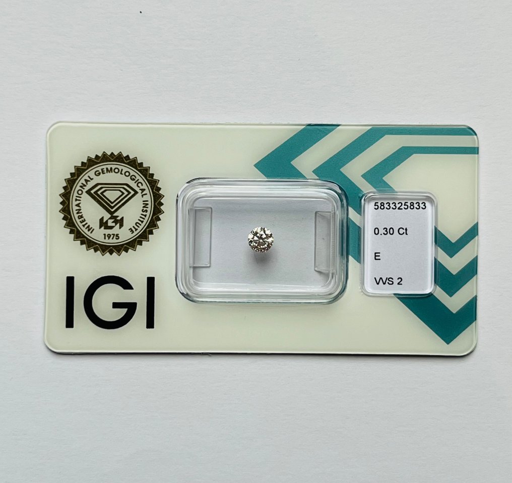 Diamond  (Natural)  - 0.30 ct - Round - E - VVS2 - International Gemological Institute (IGI) #1.1