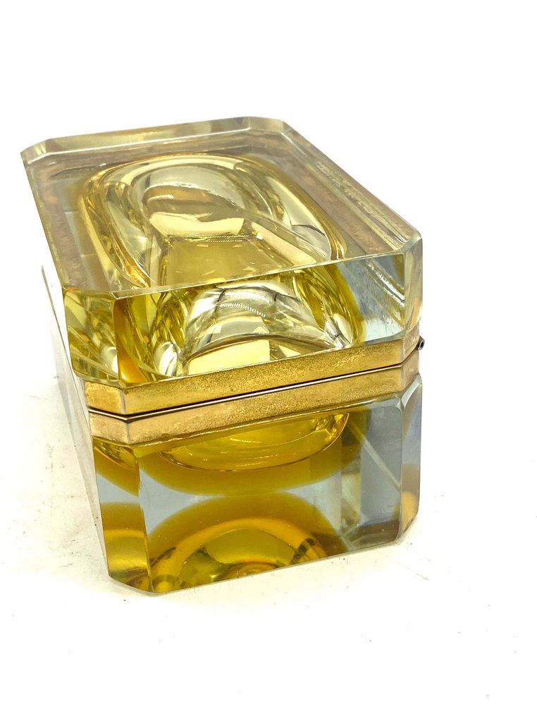 Jewellery box - Large finely crafted submerged glass jewelery box / casket (weight 1,100 grams) #3.1