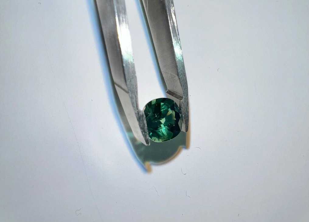 1 pcs  Green Sapphire  - 1.06 ct - Antwerp Laboratory for Gemstone Testing (ALGT) #3.1