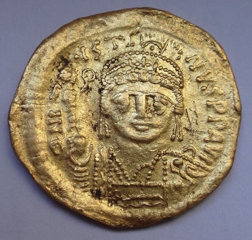 Bysantinska riket. JUSTIN II (565-578). GOLD Solidus. Constantinople. Leight weight issue of 22 Siliquae.. Solidus #2.1