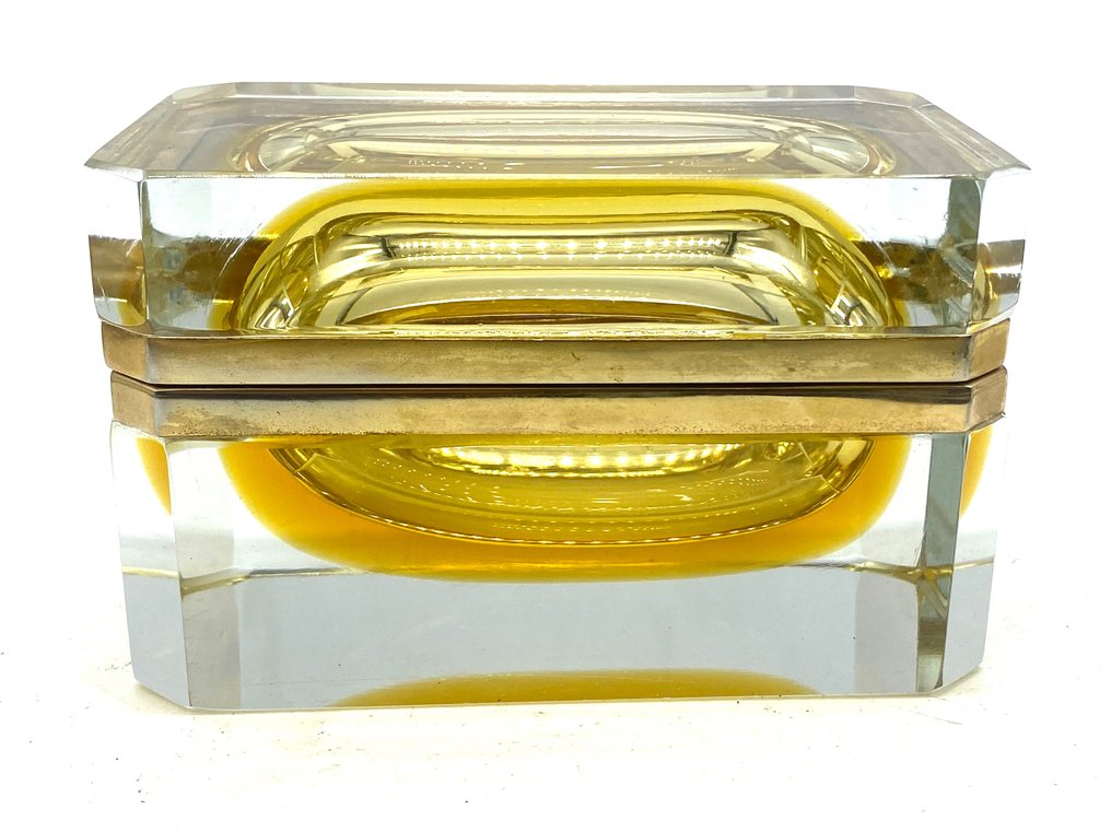 Jewellery box - Large finely crafted submerged glass jewelery box / casket (weight 1,100 grams) #2.2