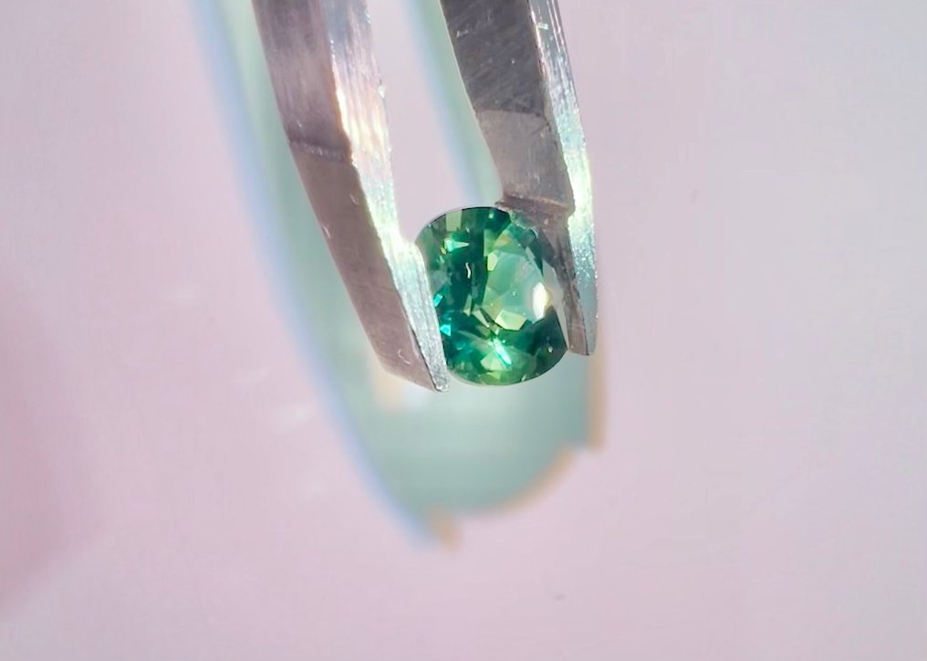 1 pcs  Verde Zaffiro  - 1.06 ct - Antwerp Laboratory for Gemstone Testing (ALGT) #2.1