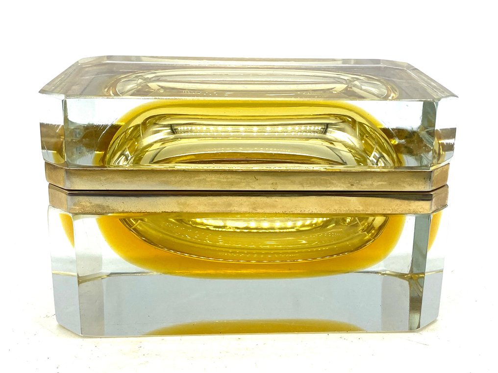 Jewellery box - Large finely crafted submerged glass jewelery box / casket (weight 1,100 grams) #2.1