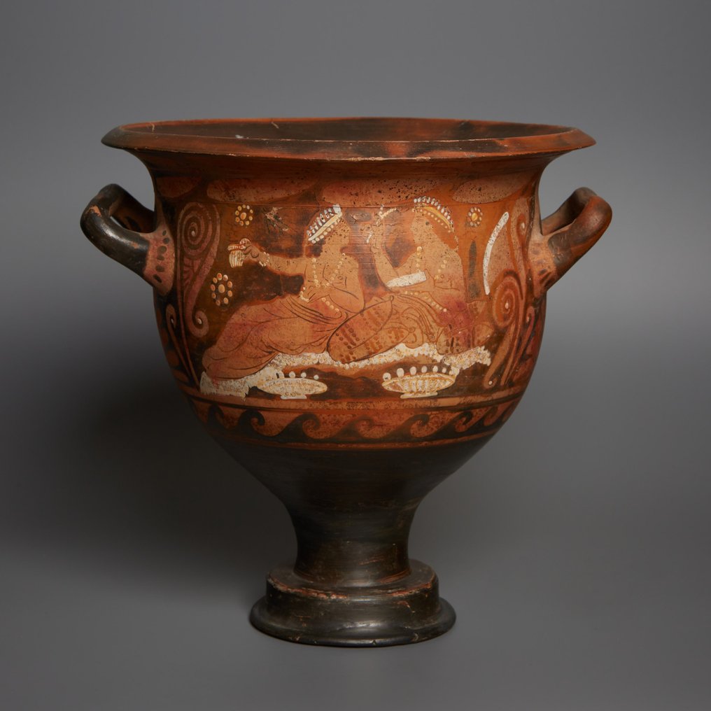 Magna Grecia, Kampanien Keramik Klockkrater med en bankettscen. 4:e århundradet f.Kr. 25 cm höjd. #1.2