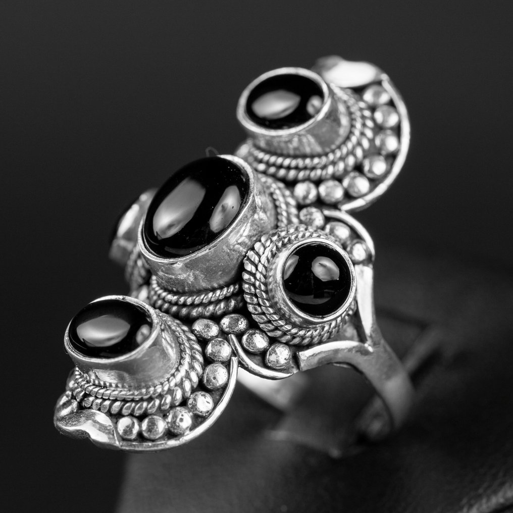 Ancient Technique - Traditional Balinese Silver Ring - Black Onyx - Height: 38 mm - Width: 30 mm- 13 g #1.0