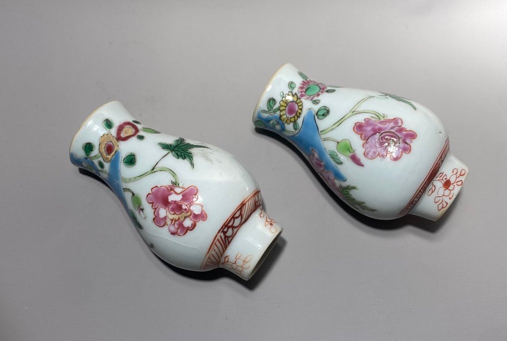 Pair of Miniature Vases with Flower Decor - Porcelain - China - Qianlong (1736-1795) #2.1