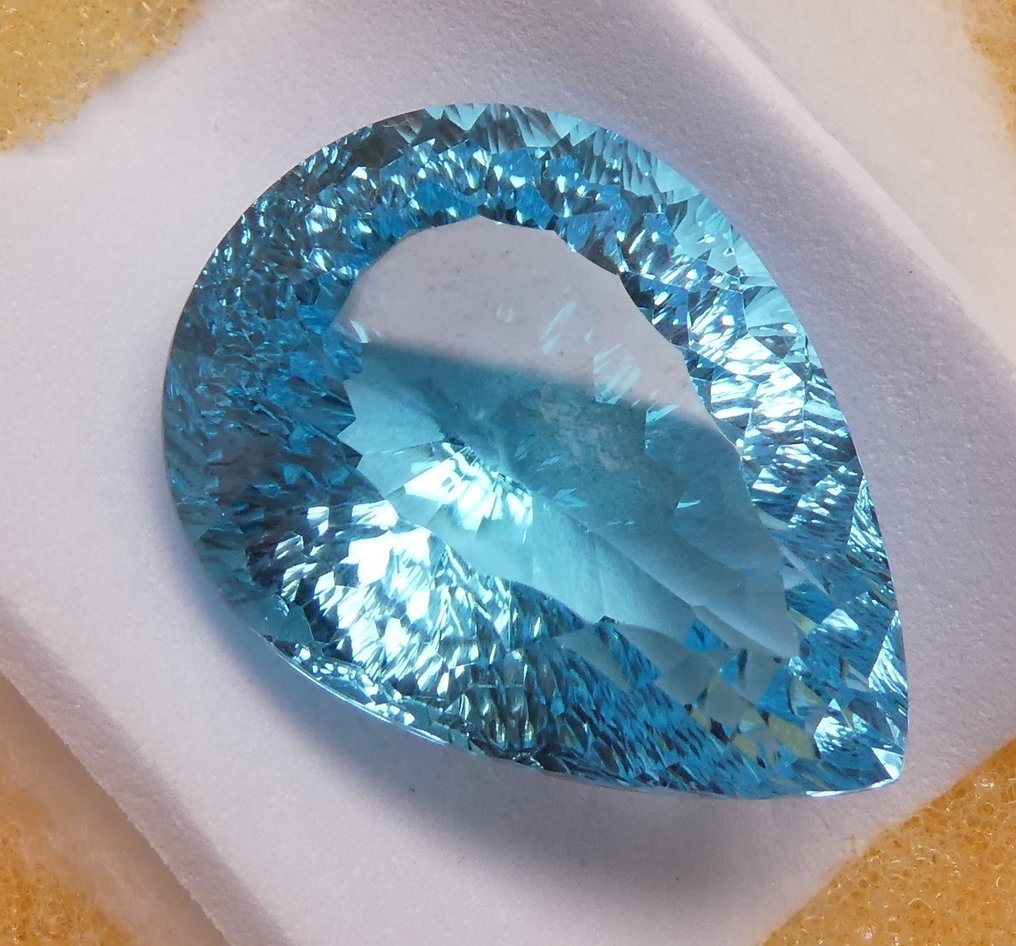 Topaze - 27.00 ct - Instituto Gemólogico Español (IGE) #3.2