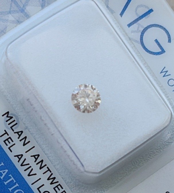 没有保留价 - 1 pcs 钻石  (天然色彩的)  - 0.31 ct - 圆形 - Light 棕色 棕色 - SI2 微内含二级 - 安特卫普国际宝石实验室（AIG以色列） - D2310758228 #2.1