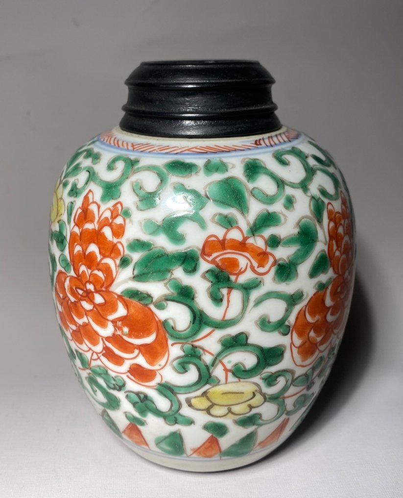 Mała doniczka imbirowa z dekoracjami kwiatowymi - Porcelana - Chiny - Transitional Period #2.1
