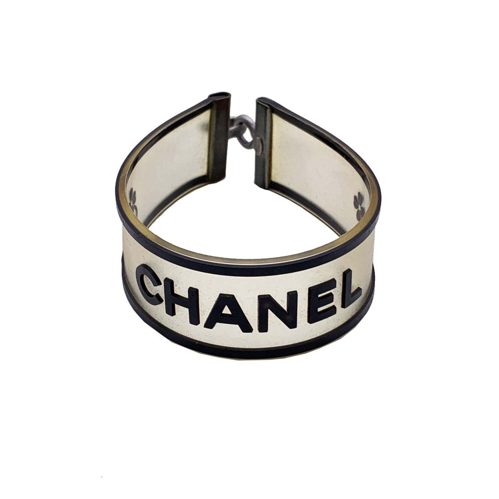 Chanel - Vintage Clear and Black Rubber Logo Quatrefoil Bracelet - Bransoletka #1.1