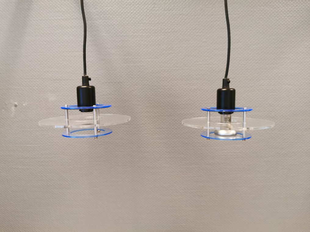 Design Light AS - Lampe à suspendre (2) - Espace mini - Métal et Plexiglas #1.1
