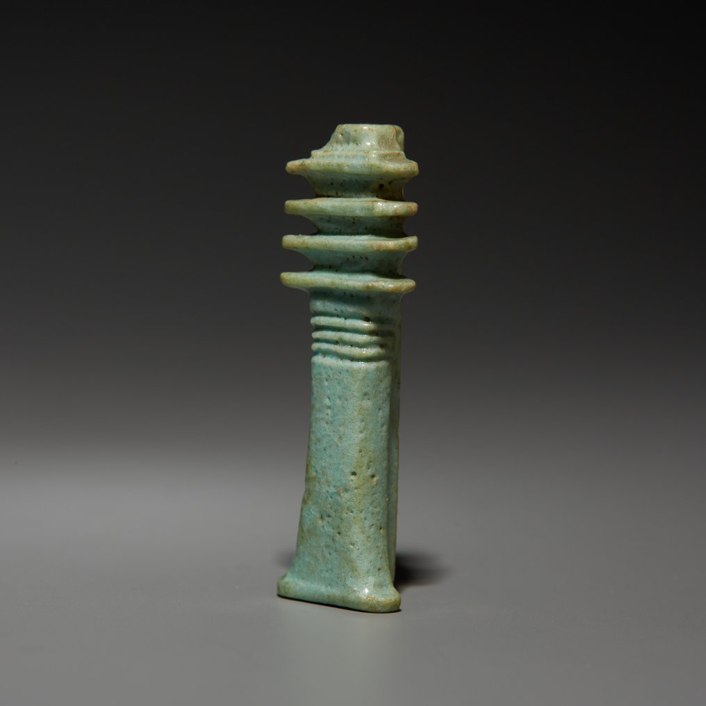 Oldtidens Egypt Fajanse Amulett i form av en Djed-søyle. Sen periode, 664 - 332 f.Kr. 3,7 cm høyde. #2.1