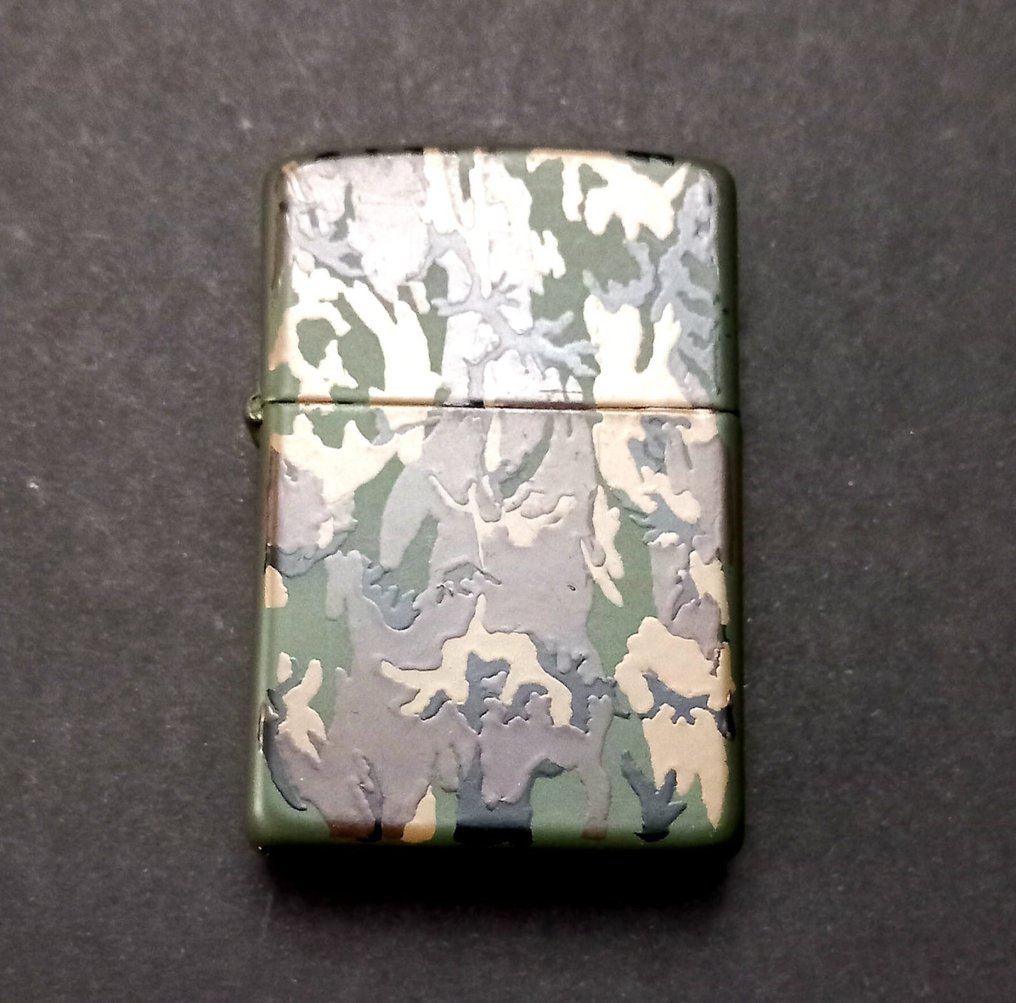 Zippo, Camuflaje militar Año 1987 Mes Septiembre - Lighter - Steel (stainless) #1.1
