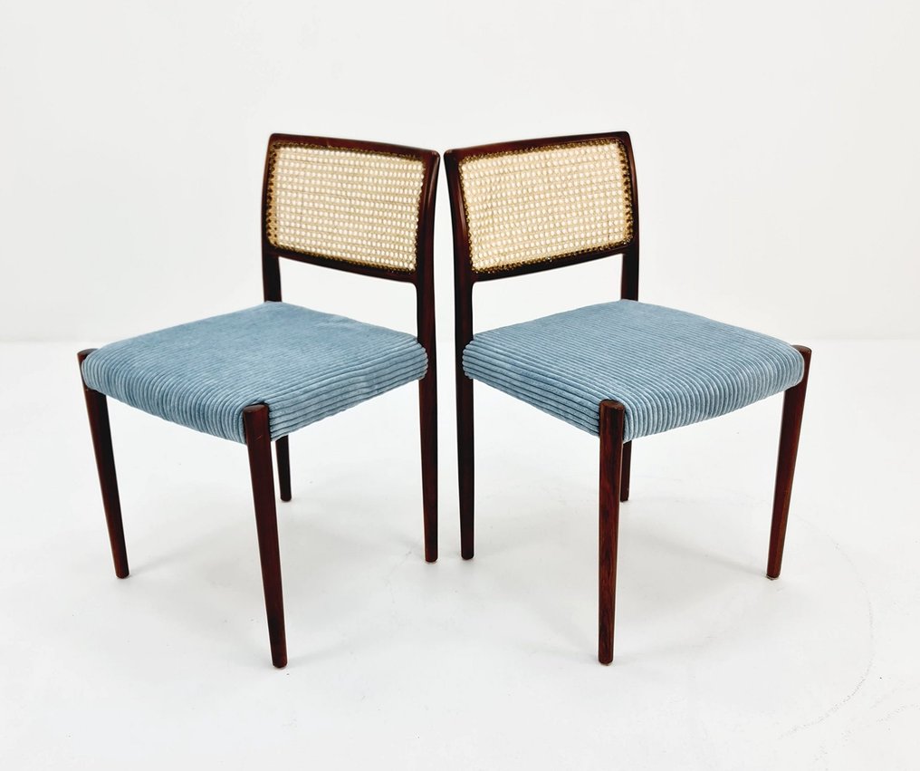 椅子 - 两把中世纪红木餐椅 #1.1