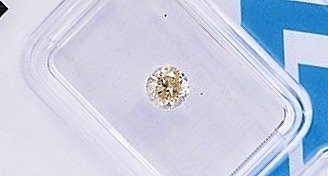 1 pcs Diamant  (Naturligt färgad)  - 0.47 ct - Rund - Very light Gulaktig Grön - I1 - GEM-TECH Istituto Gemmologico #3.1