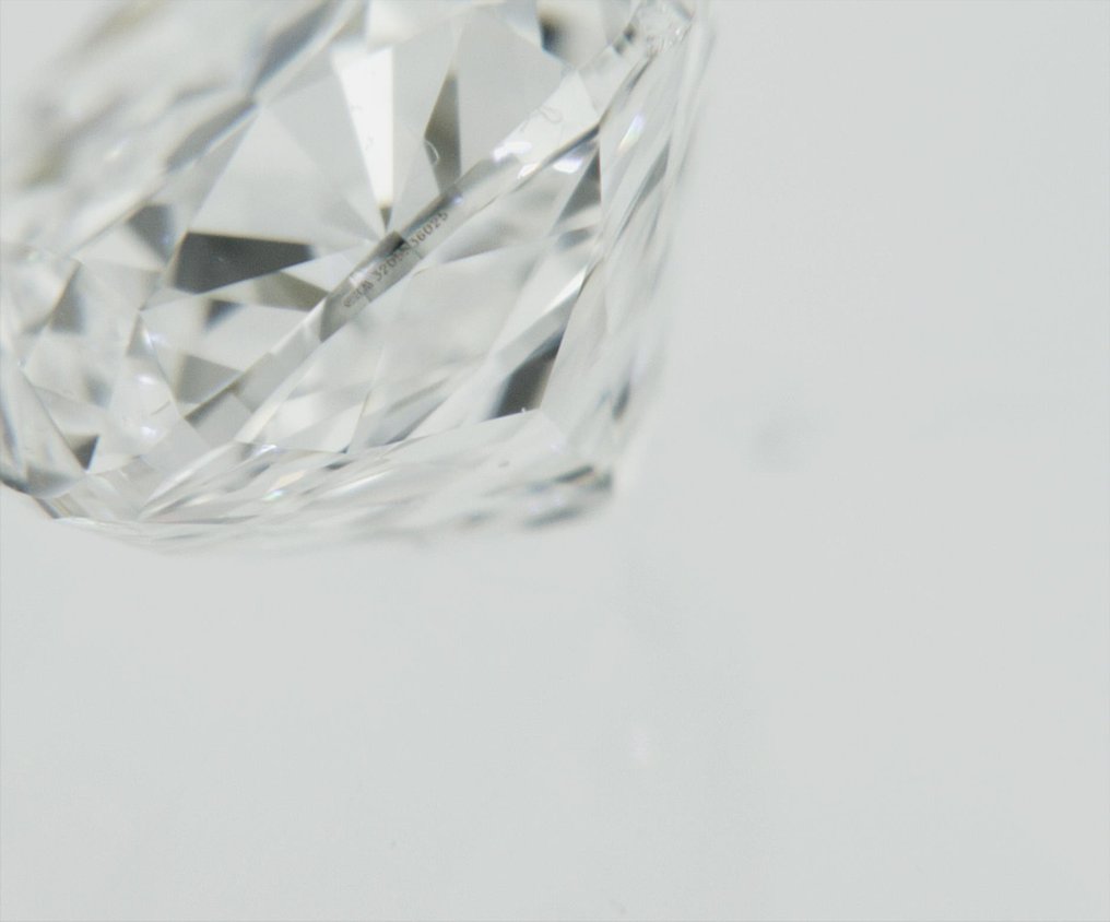 1 pcs Diamond  (Natural)  - 1.50 ct - Cushion - F - VS1 - Gemological Institute of America (GIA) #2.2