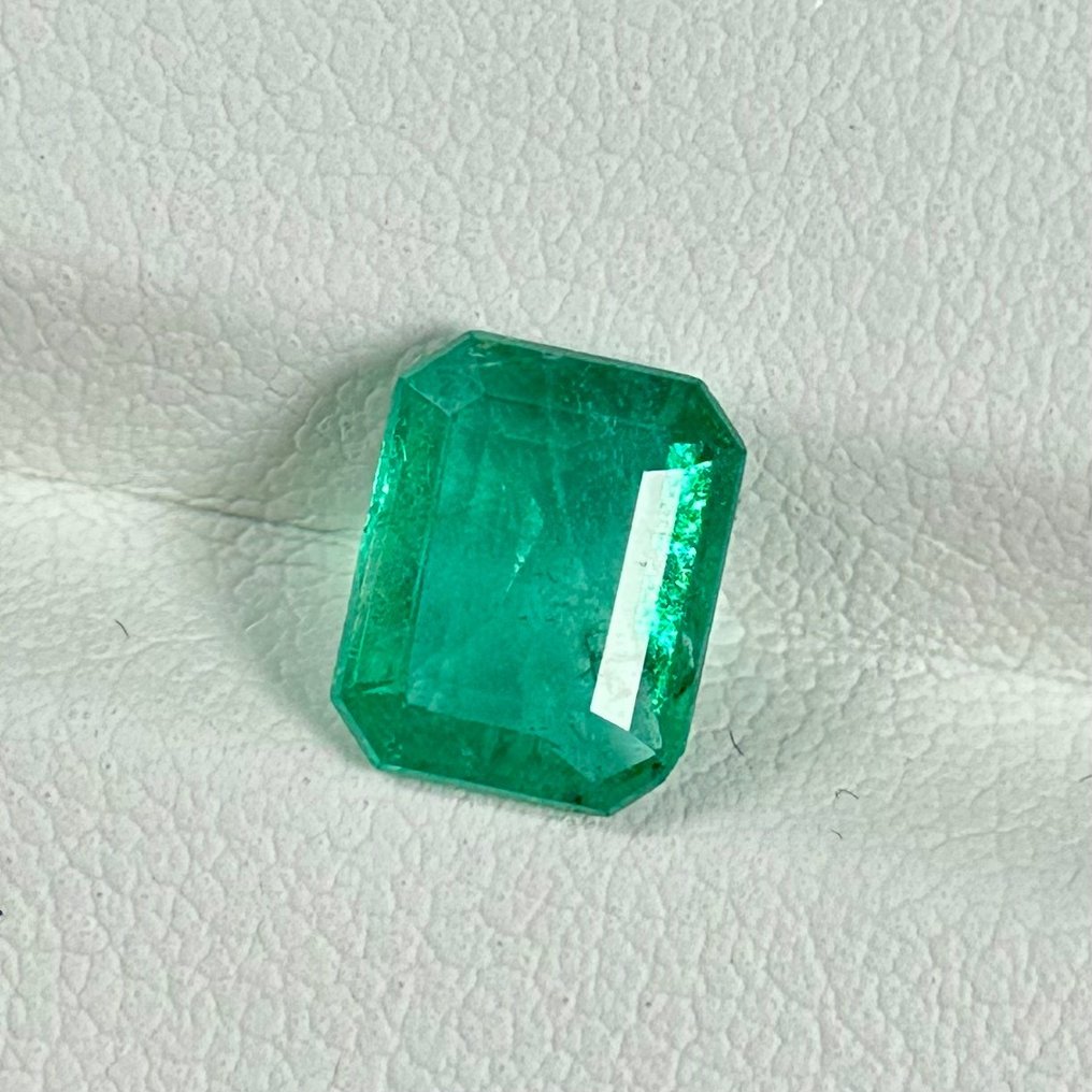 Green Emerald - 1.43 ct #2.1