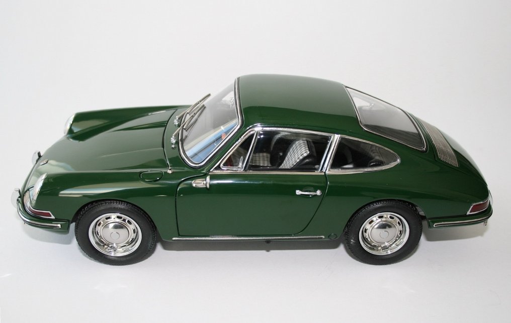 CMC 1:18 - Model car -Porsche 901 Sportcoupe 1964 Limited Edition #3.2