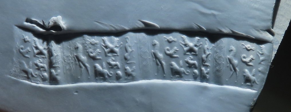 Mezopotamia Złoto Uszczelnienie cylindryczne. III-I tysiąclecie p.n.e. Długość 1,6 cm. #2.1