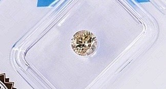 1 pcs Diamant  (Natürlich farbig)  - 0.71 ct - Rund - Light Gelblich Braun - I2 - International Gemological Institute (IGI) #3.1