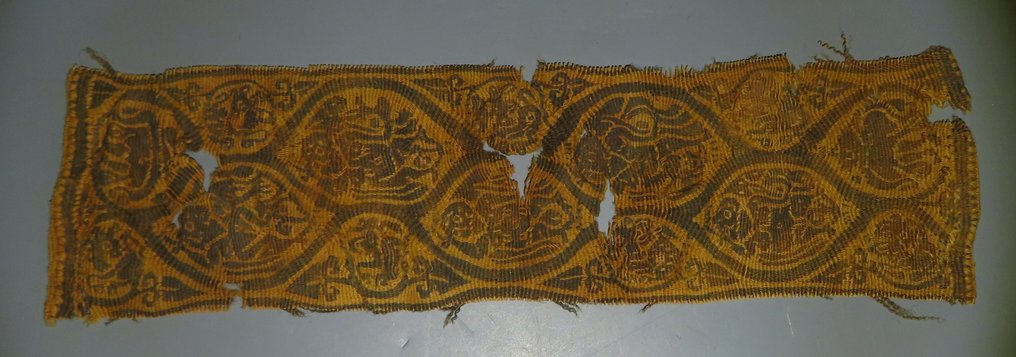Oud Egypte, Koptisch Wol Textielfragment. 6e eeuw na Christus. 22,5cm Lengte. #1.1