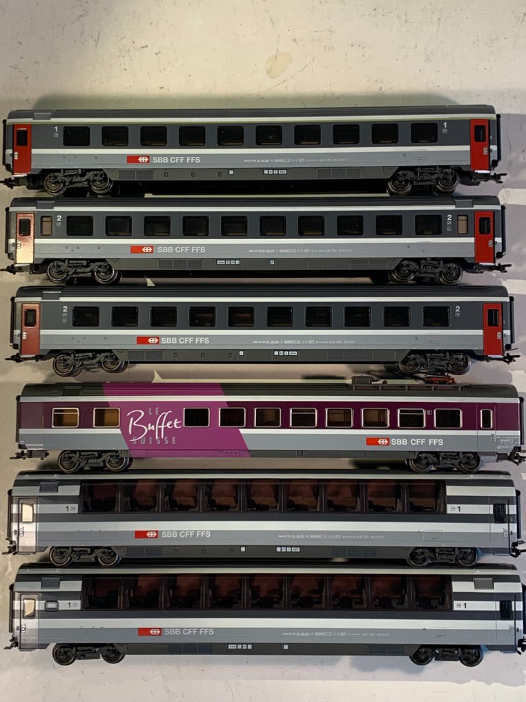 Märklin H0 - 4367 - Σετ επιβατικού τρένου μοντελισμού (1) - Σετ καρότσι Euro City 6 τεμαχίων - SBB CFF FFS #3.1