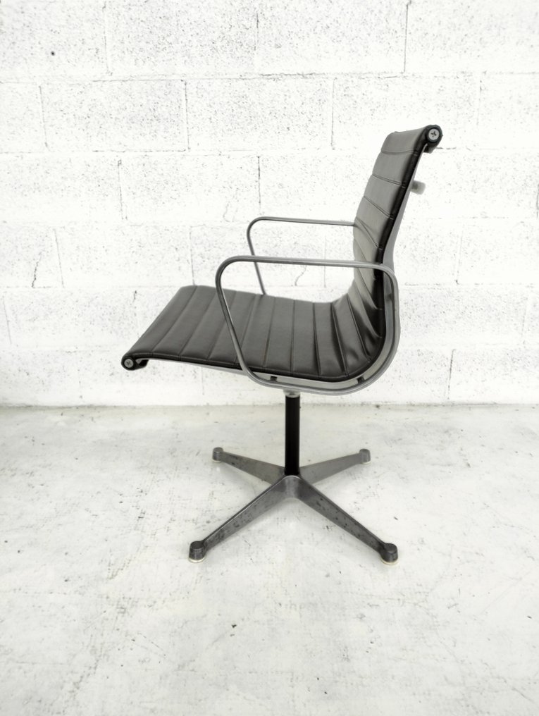 Herman Miller - Charles Eames, Ray Eames - 办公椅 - 皮革, 铝 #2.1