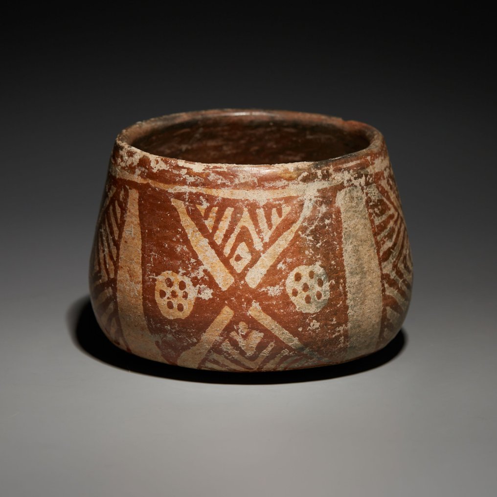 墨西哥西部纳亚里特州 Terracotta 碗。公元前 200 年 - 公元 200 年。高 6.5 厘米。西班牙进口许可证。 #2.1